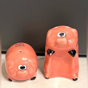 Set of 2 Pink Pigs Ceramic Salt & Pepper Shakers Souvenir Greece 3.2x3.5x2.5 in